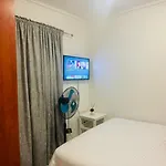 Delight Double Bedroom In Mowbray